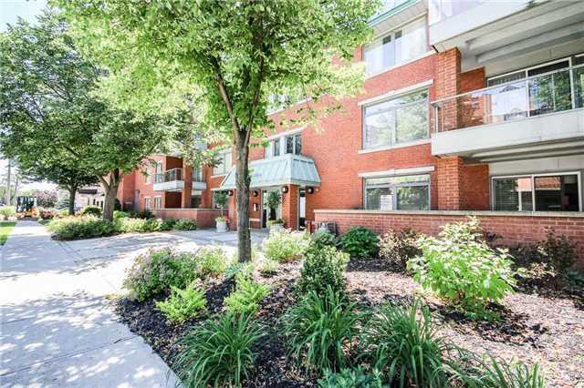 102 - 21 Kempenfelt Dr, Condo with 2 bedrooms, 2 bathrooms and 1 parking in Barrie ON | Image 1