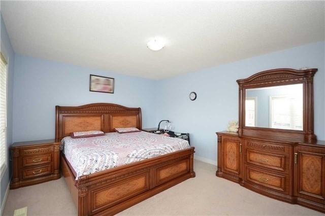 23 Moldovan Dr, House detached with 4 bedrooms, 4 bathrooms and 4 parking in Brampton ON | Image 9