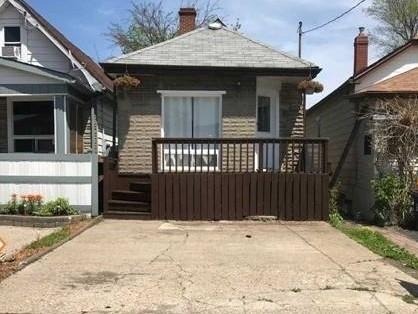 17 Robinson Ave, House detached with 4 bedrooms, 3 bathrooms and 2 parking in Toronto ON | Image 1