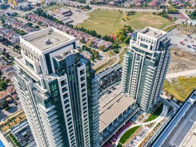 lph5 - 4055 Parkside Village Dr, Condo with 2 bedrooms, 2 bathrooms and 1 parking in Mississauga ON | Image 2