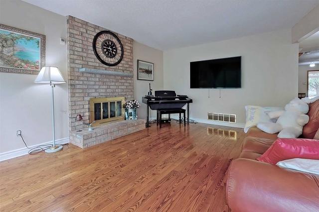 150 Huntington Park Dr, House detached with 4 bedrooms, 5 bathrooms and 4 parking in Markham ON | Image 5