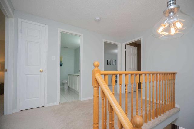 80 Andona Cres, House detached with 3 bedrooms, 3 bathrooms and 3 parking in Toronto ON | Image 6
