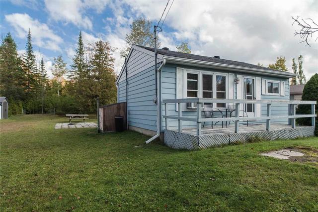 39 Clarence Ave, House detached with 2 bedrooms, 1 bathrooms and 5 parking in South Bruce Peninsula ON | Image 11
