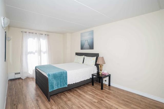 201 - 2 Glamorgan Ave, Condo with 2 bedrooms, 1 bathrooms and 1 parking in Toronto ON | Image 18