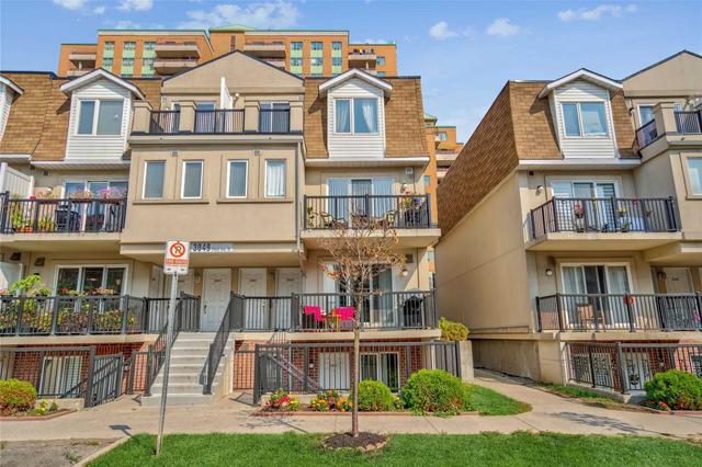 2001 - 3049 Finch Ave W, Townhouse with 2 bedrooms, 1 bathrooms and 1 parking in Toronto ON | Card Image