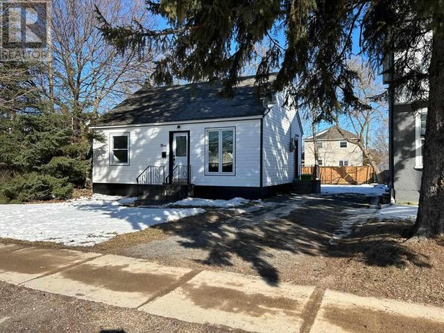 9 Sheppard St, House detached with 3 bedrooms, 1 bathrooms and null parking in Sault Ste. Marie ON | Image 1