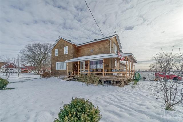 12626 Ormond Road, House detached with 4 bedrooms, 3 bathrooms and 10 parking in North Dundas ON | Image 2