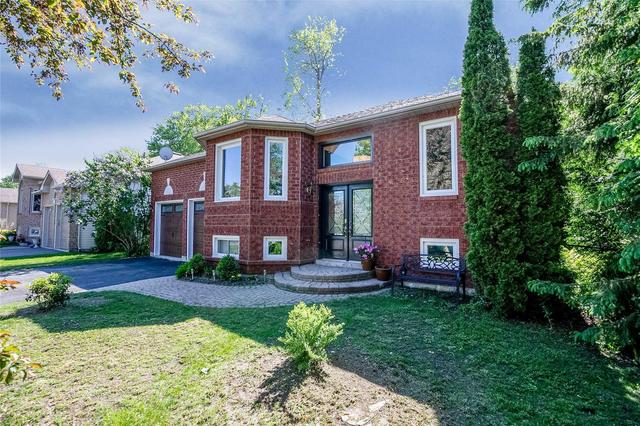 54 Silver Birch Ave, House detached with 2 bedrooms, 3 bathrooms and 6 parking in Wasaga Beach ON | Image 1