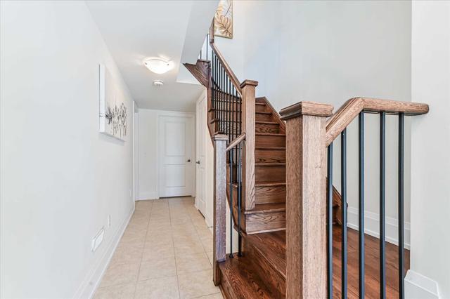 17 Kenneth Wood Cres, House attached with 4 bedrooms, 3 bathrooms and 2 parking in Toronto ON | Image 38