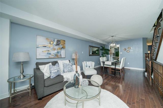 212 Scarborough Golf Clb Rd, House attached with 3 bedrooms, 3 bathrooms and 2 parking in Toronto ON | Image 13