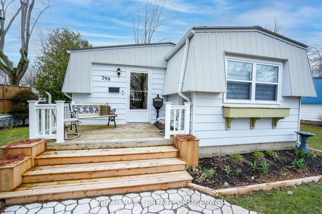 299 Glen Abbey Crt, House detached with 2 bedrooms, 2 bathrooms and 2 parking in South Huron ON | Image 2