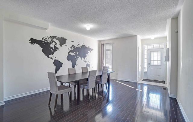 124 Living Cres, House attached with 3 bedrooms, 4 bathrooms and 2 parking in Markham ON | Image 23