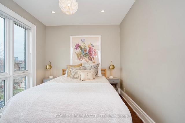 323 Brock Ave, House semidetached with 4 bedrooms, 4 bathrooms and 0 parking in Toronto ON | Image 25