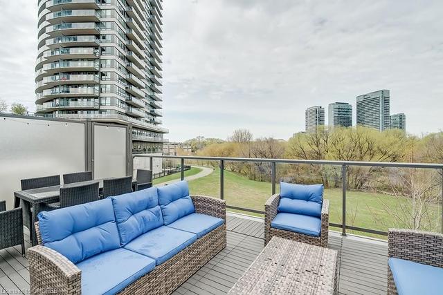 th5 - 2230 Lake Shore Boulevard W, House attached with 3 bedrooms, 2 bathrooms and 2 parking in Toronto ON | Image 20