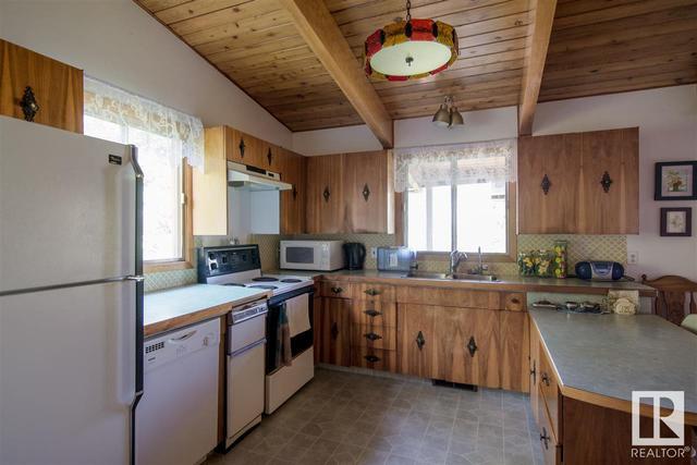 10 - 61212 Rge Rd 463, House detached with 2 bedrooms, 2 bathrooms and null parking in Bonnyville No. 87 AB | Image 3