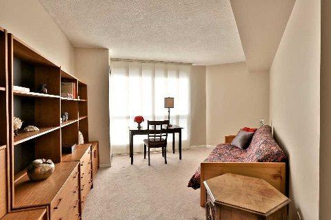 405 - 1500 Grazia Crt, Condo with 2 bedrooms, 2 bathrooms and 2 parking in Mississauga ON | Image 9