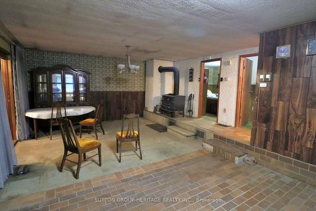 1991 County Rd 48 Rd, House detached with 2 bedrooms, 2 bathrooms and 11 parking in Kawartha Lakes ON | Image 3