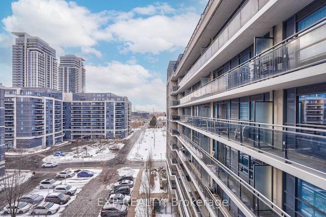 809 - 376 Highway 7 E, Condo with 1 bedrooms, 1 bathrooms and 1 parking in Richmond Hill ON | Image 1