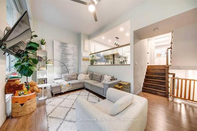 18 Wild Briarway, Townhouse with 3 bedrooms, 2 bathrooms and 2 parking in Toronto ON | Image 6