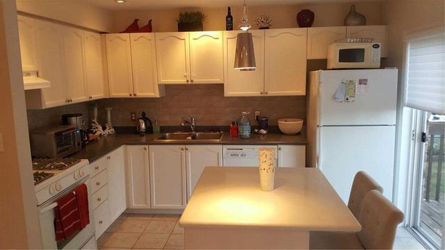 81 Snowy Owl Cres, House detached with 3 bedrooms, 3 bathrooms and 3 parking in Barrie ON | Image 4