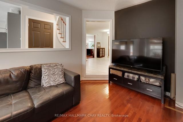 63 Hawkins Dr, House detached with 4 bedrooms, 4 bathrooms and 6 parking in Barrie ON | Image 4