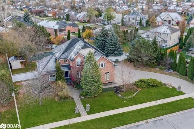 8055 Mount Carmel Boulevard, House detached with 4 bedrooms, 3 bathrooms and 8 parking in Niagara Falls ON | Image 4