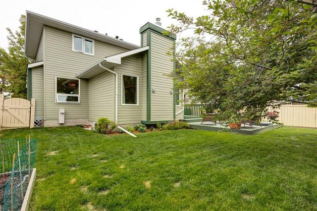 18 Shannon Terrace Sw, House detached with 4 bedrooms, 2 bathrooms and 4 parking in Calgary AB | Image 35