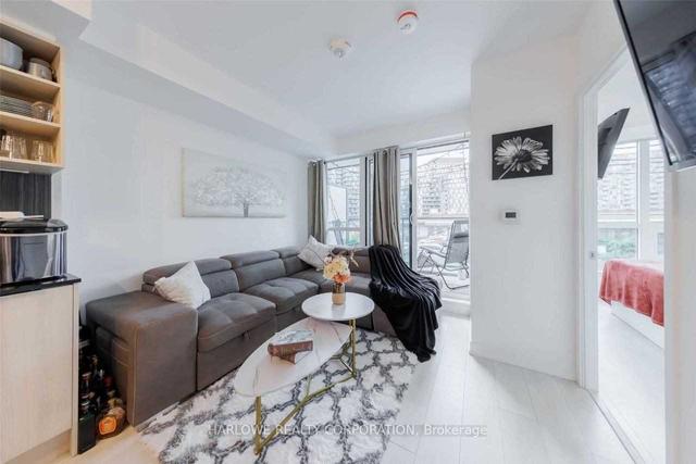 251 - 31 Tippett Rd, Condo with 2 bedrooms, 2 bathrooms and 2 parking in Toronto ON | Image 18