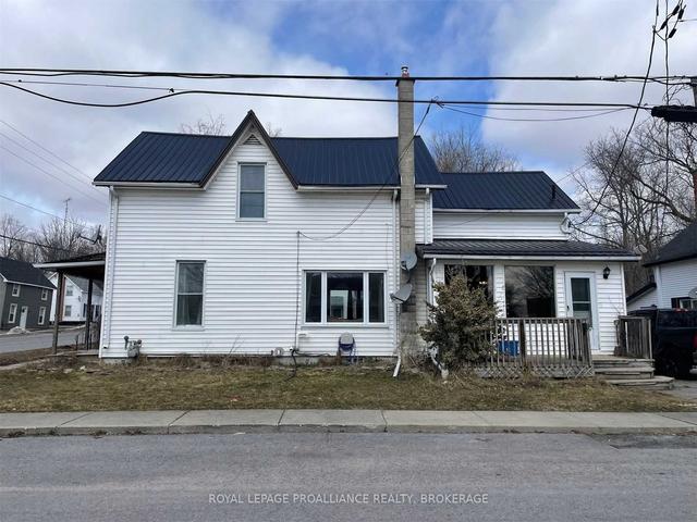 110 Centre St E, House detached with 4 bedrooms, 2 bathrooms and 2 parking in Deseronto ON | Image 12