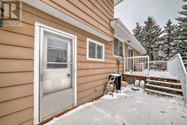 14 Varmoor Place Nw, House detached with 4 bedrooms, 2 bathrooms and 4 parking in Calgary AB | Image 38