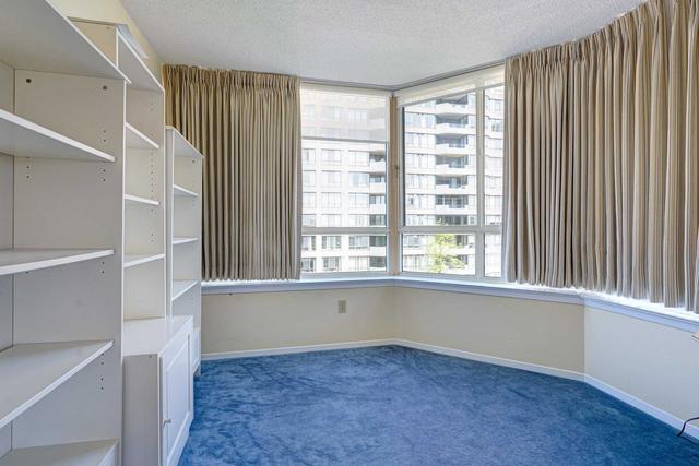 504 - 55 Austin Dr, Condo with 2 bedrooms, 2 bathrooms and 2 parking in Markham ON | Image 2