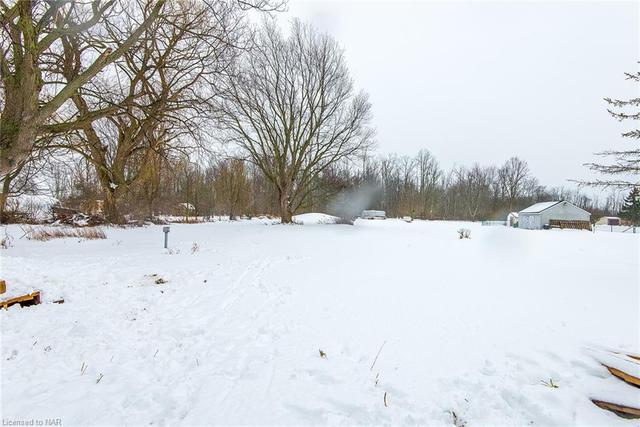 3815 Highway 3 Highway E, House detached with 3 bedrooms, 1 bathrooms and 4 parking in Port Colborne ON | Image 8