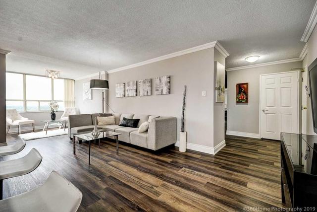1704 - 10 Malta Ave, Condo with 3 bedrooms, 2 bathrooms and 1 parking in Brampton ON | Image 11