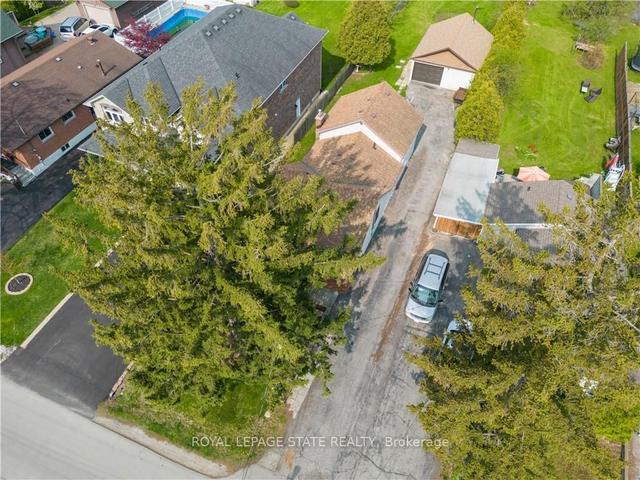 101 Teal Ave, House detached with 2 bedrooms, 1 bathrooms and 6 parking in Hamilton ON | Image 30