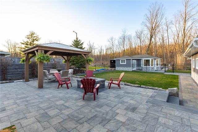 25 Centre Street, House detached with 4 bedrooms, 2 bathrooms and 9 parking in Brant ON | Image 26