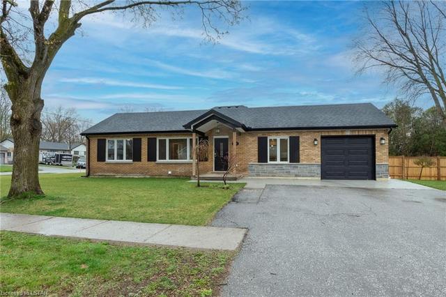 162 Milliner Street, House detached with 3 bedrooms, 2 bathrooms and 5 parking in Strathroy Caradoc ON | Image 12