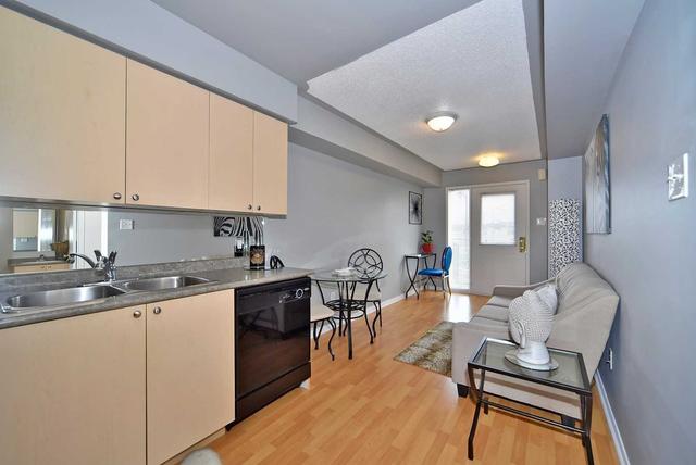 81 - 160 Chancery Rd, Townhouse with 1 bedrooms, 1 bathrooms and 1 parking in Markham ON | Image 2