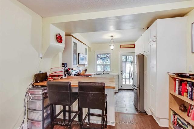 131 Lansdowne Ave, House attached with 3 bedrooms, 2 bathrooms and 1 parking in Toronto ON | Image 31