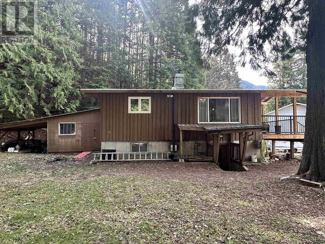4642 Marten Drive, House detached with 3 bedrooms, 2 bathrooms and null parking in Kitimat Stikine C (Part 1) BC | Image 25