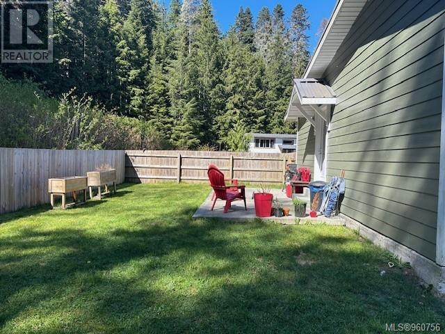 8385 Marlboro Rd, House detached with 3 bedrooms, 2 bathrooms and 4 parking in Port Hardy BC | Image 4