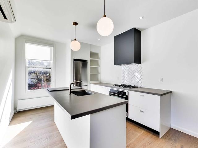 39 Salisbury Ave, House detached with 2 bedrooms, 4 bathrooms and 1 parking in Toronto ON | Image 9