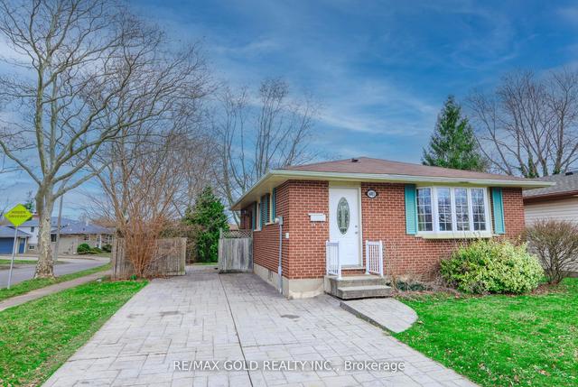 6003 Swayze Dr, House detached with 3 bedrooms, 2 bathrooms and 3 parking in Niagara Falls ON | Image 1