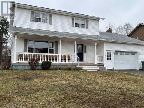 15 Macarthur Drive, House detached with 4 bedrooms, 2 bathrooms and null parking in Charlottetown PE | Card Image