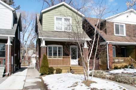 216 Queensdale Ave, House detached with 2 bedrooms, 1 bathrooms and 1 parking in Toronto ON | Image 1