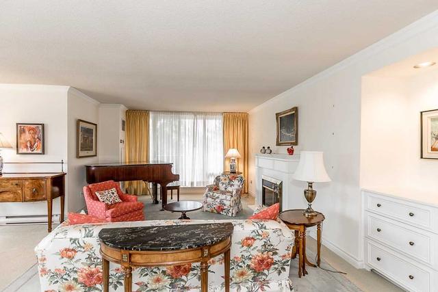 307 - 215 The Donway W, Condo with 2 bedrooms, 2 bathrooms and 1 parking in Toronto ON | Image 11