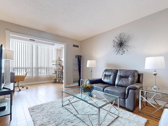 709 - 155 Hillcrest Ave, Condo with 2 bedrooms, 1 bathrooms and 1 parking in Mississauga ON | Image 12