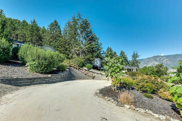 1163 Michael Dr, House detached with 4 bedrooms, 3 bathrooms and 4 parking in West Kelowna BC | Image 6