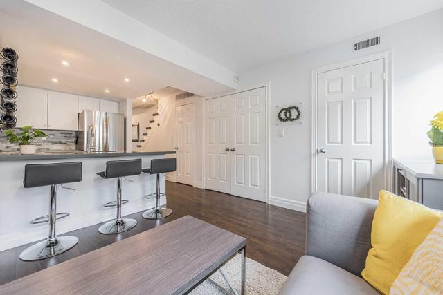 Th22 - 208 Niagara St, Townhouse with 3 bedrooms, 2 bathrooms and 1 parking in Toronto ON | Image 6
