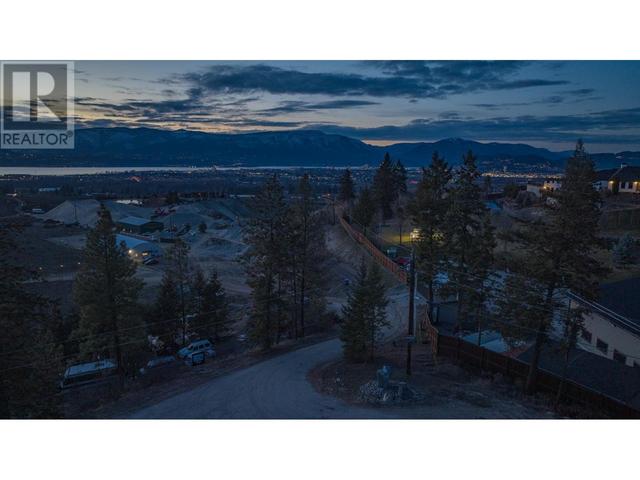 3975 Todd Road, House detached with 4 bedrooms, 2 bathrooms and 10 parking in Kelowna BC | Image 72