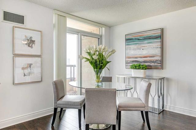 626 - 15 Northtown Way S, Condo with 2 bedrooms, 2 bathrooms and 2 parking in Toronto ON | Image 2